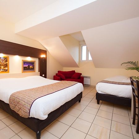 Jum'hotel Saints-Geosmes Exteriér fotografie