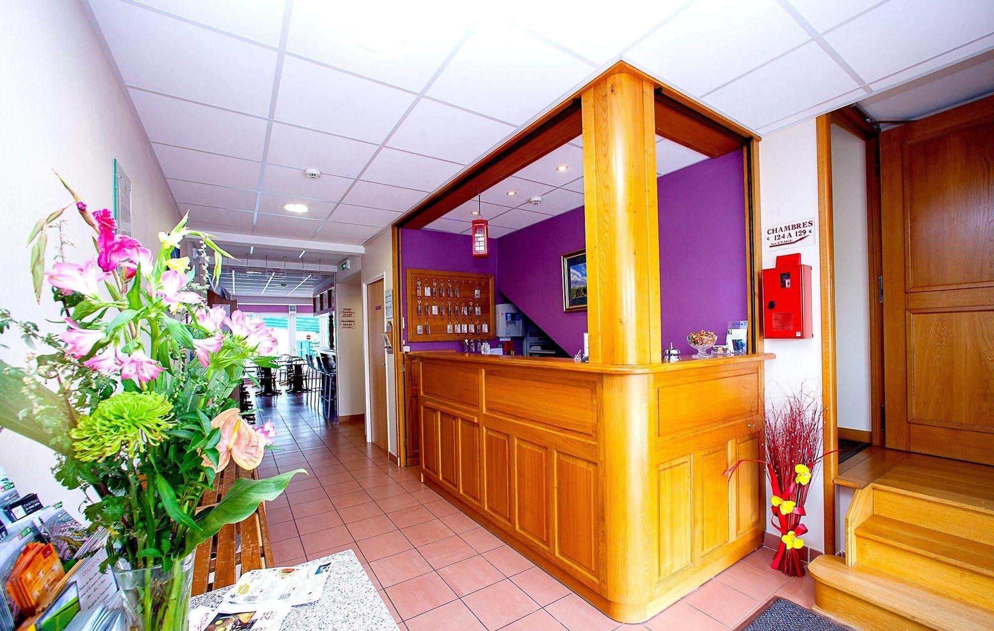 Jum'hotel Saints-Geosmes Exteriér fotografie